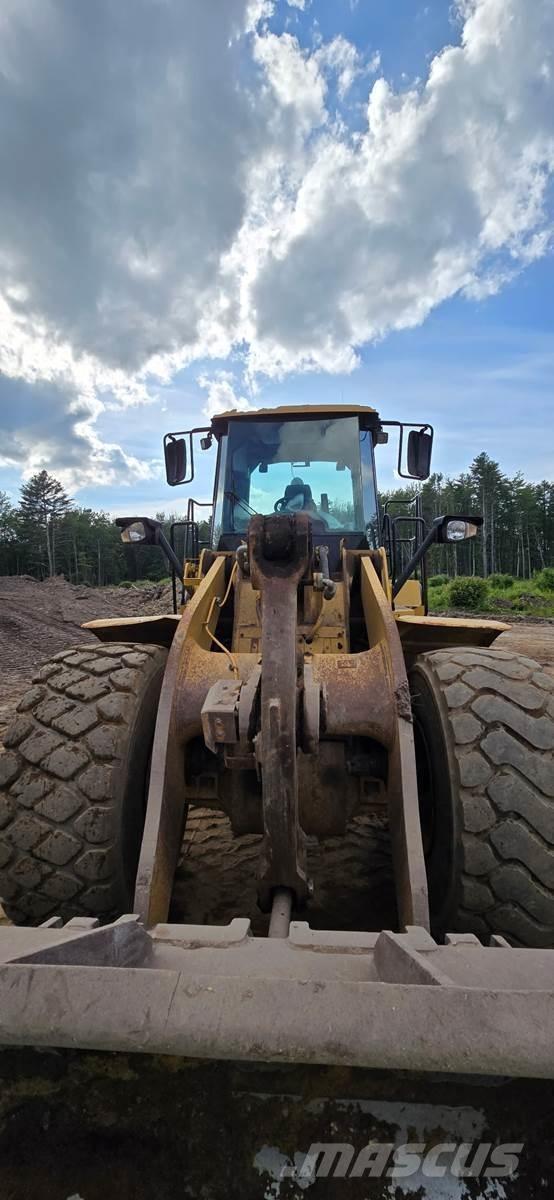 CAT 966H Kolesové nakladače