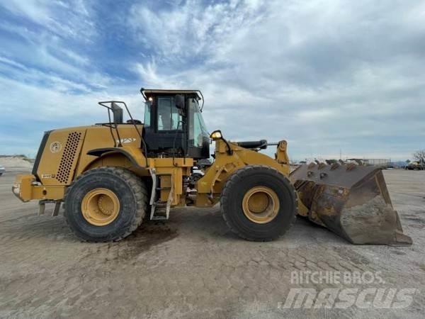 CAT 966K Kolesové nakladače
