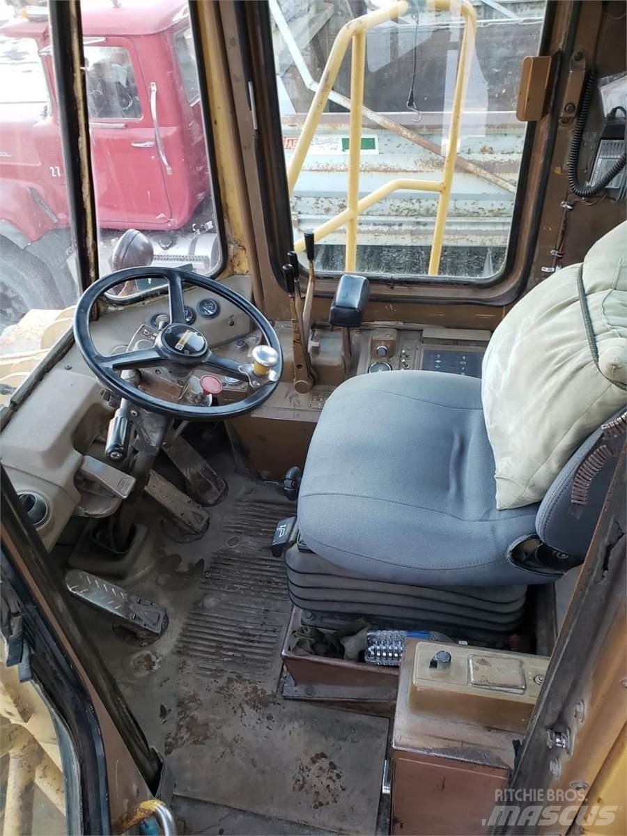CAT 980C Kolesové nakladače