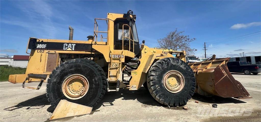 CAT 980F Kolesové nakladače