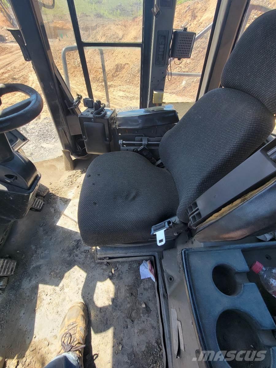 CAT 980G Kolesové nakladače