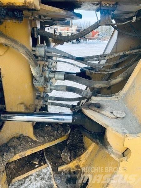CAT 980M Kolesové nakladače