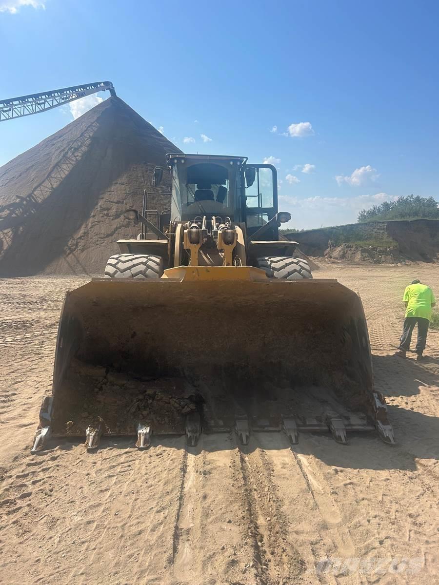 CAT 980XE Kolesové nakladače