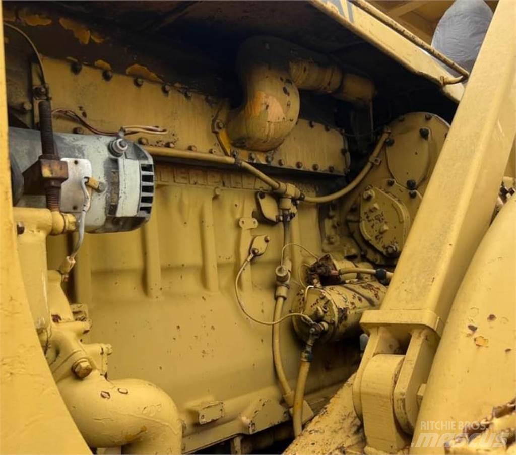 CAT 988 Kolesové nakladače