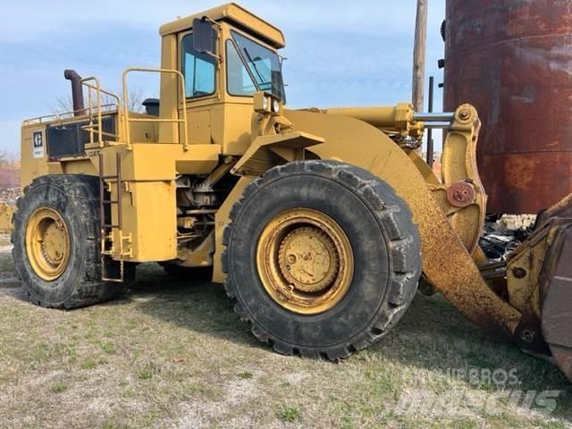 CAT 988B Kolesové nakladače