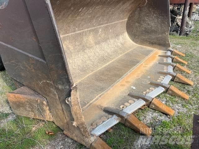 CAT 988B Kolesové nakladače