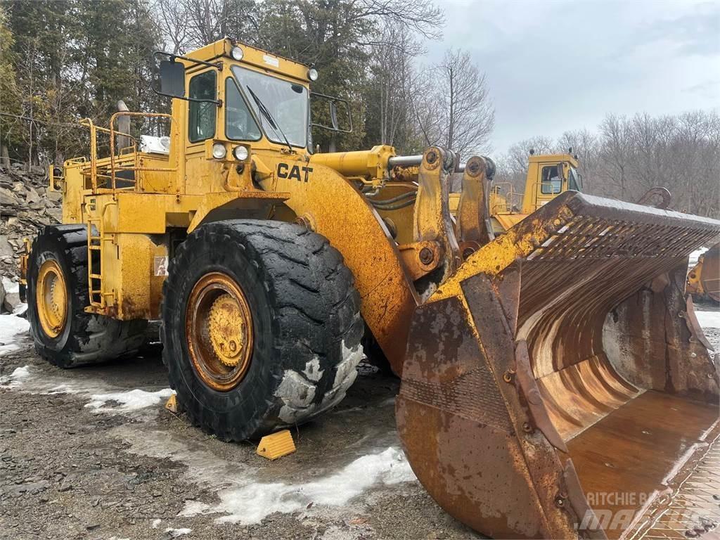 CAT 988B Kolesové nakladače