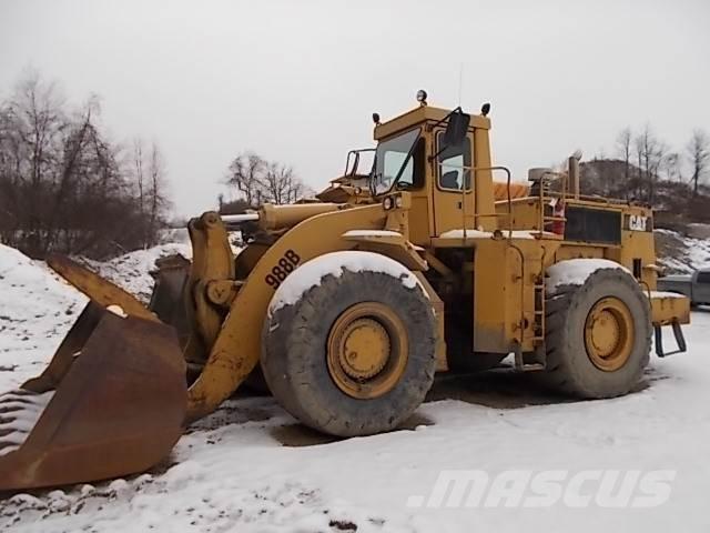 CAT 988B Kolesové nakladače