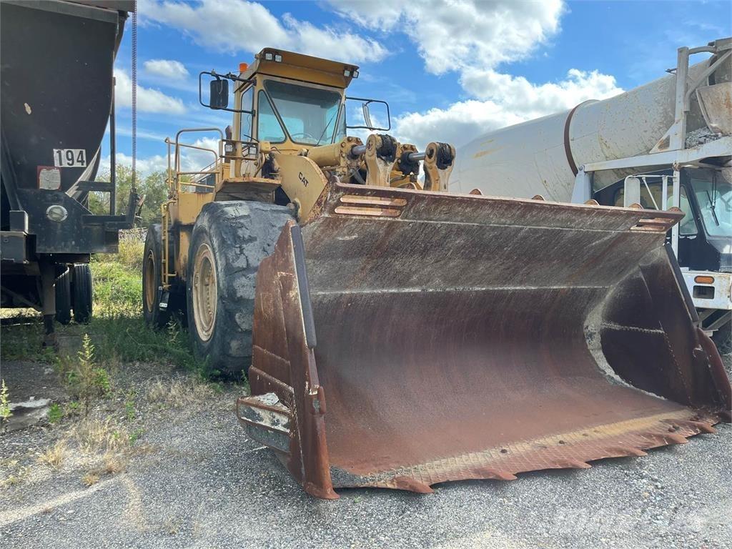 CAT 988B Kolesové nakladače