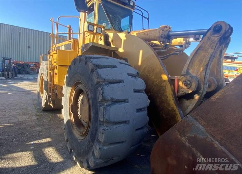 CAT 988F Kolesové nakladače