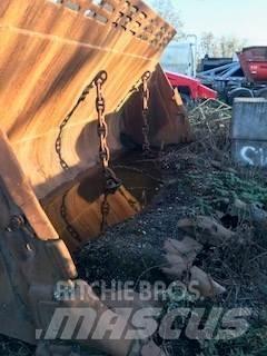 CAT 992G Kolesové nakladače