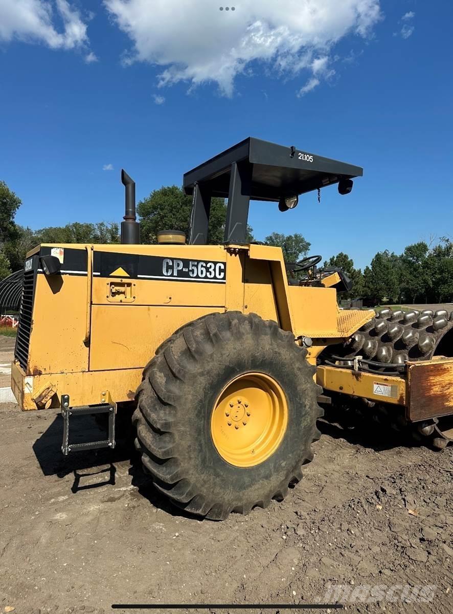 CAT CP563C Pôdne kompaktory