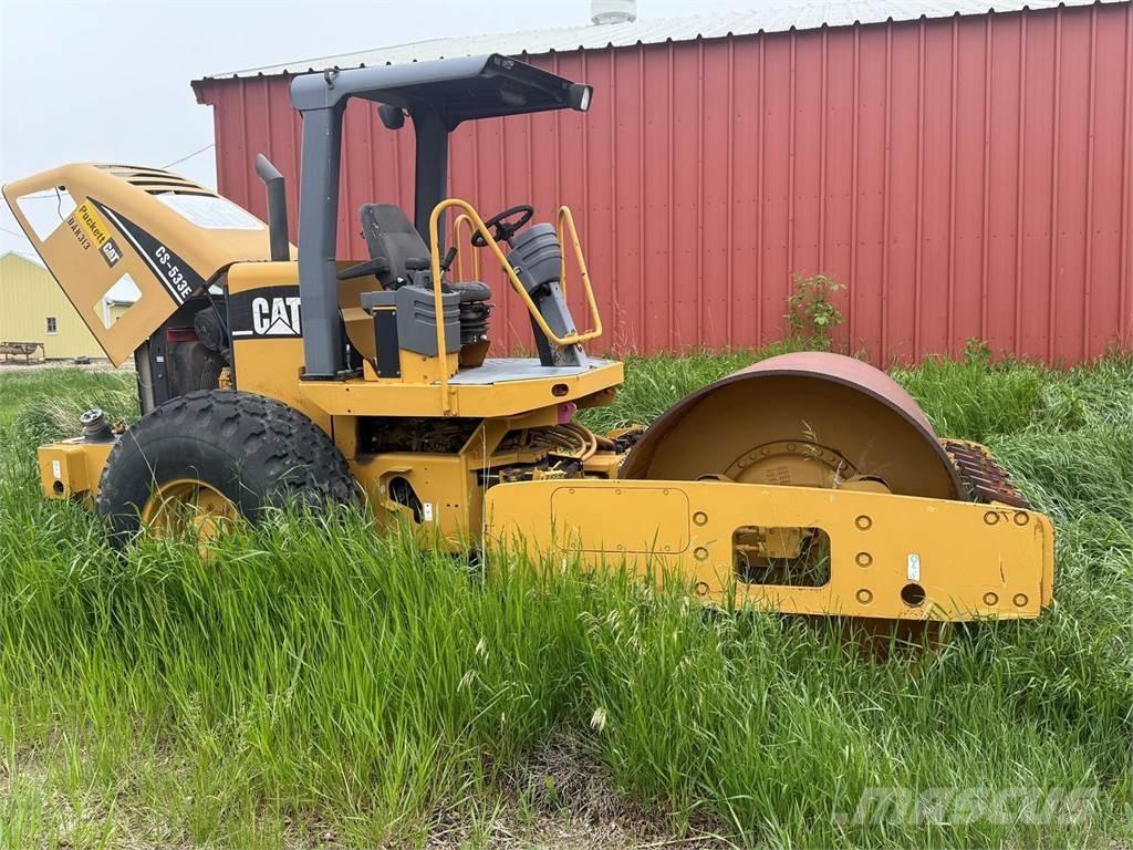 CAT CS533E Ťahačové valce