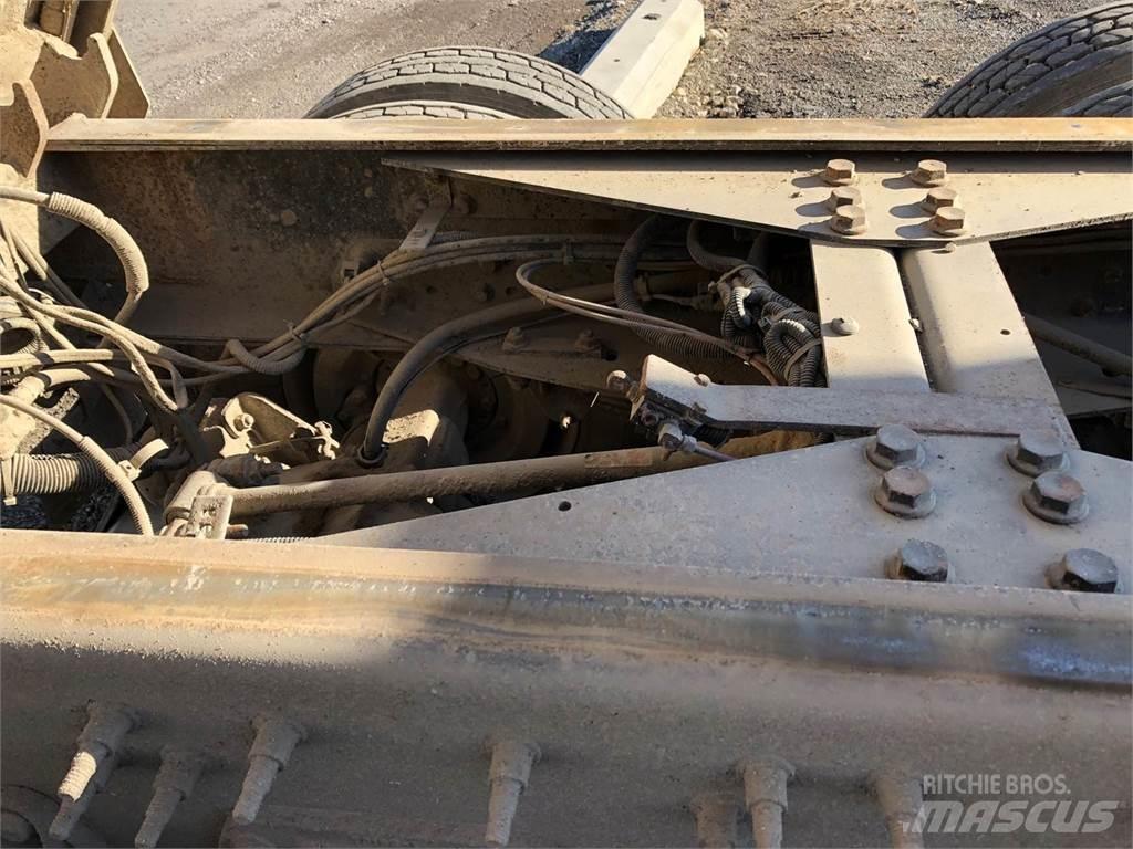 CAT CT660 Sklápače