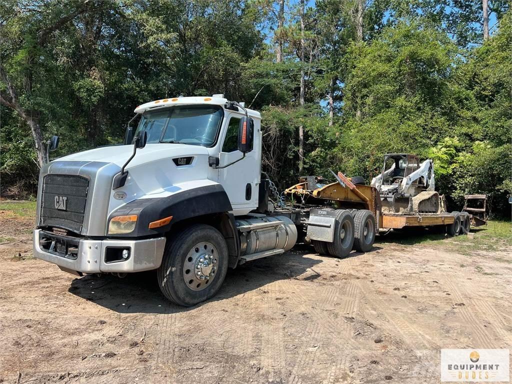 CAT CT660S Ťahače