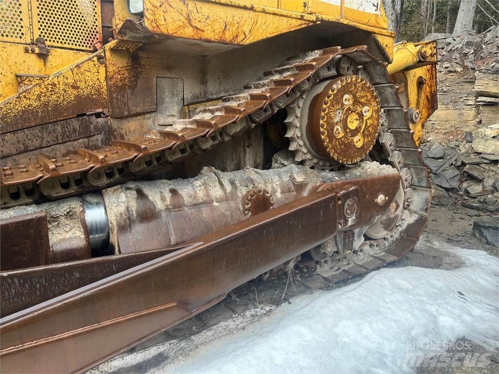 CAT D10N Pásové dozéry
