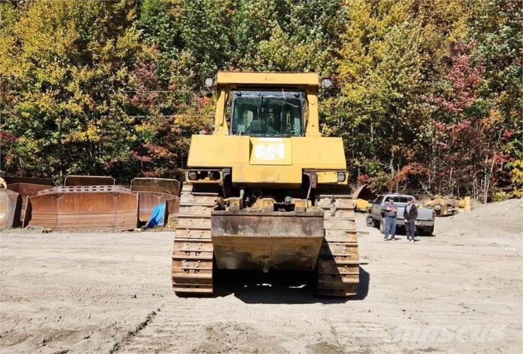 CAT D10T Pásové dozéry