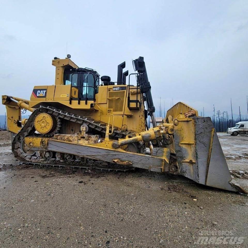 CAT D10T Pásové dozéry