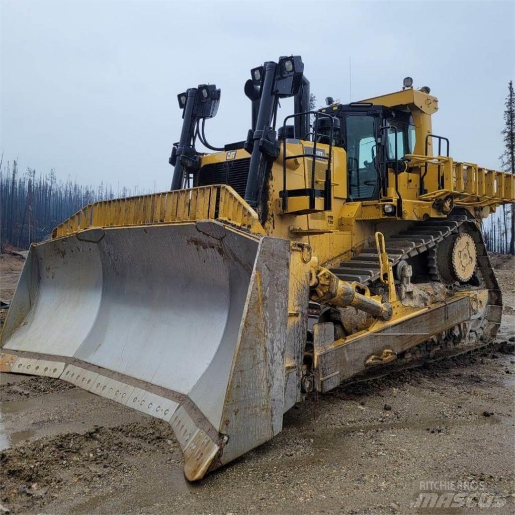 CAT D10T2 Pásové dozéry