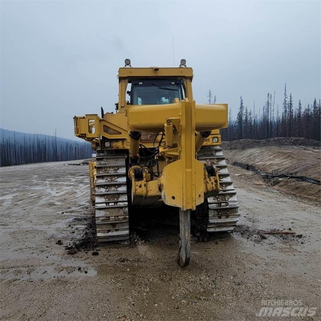 CAT D10T2 Pásové dozéry
