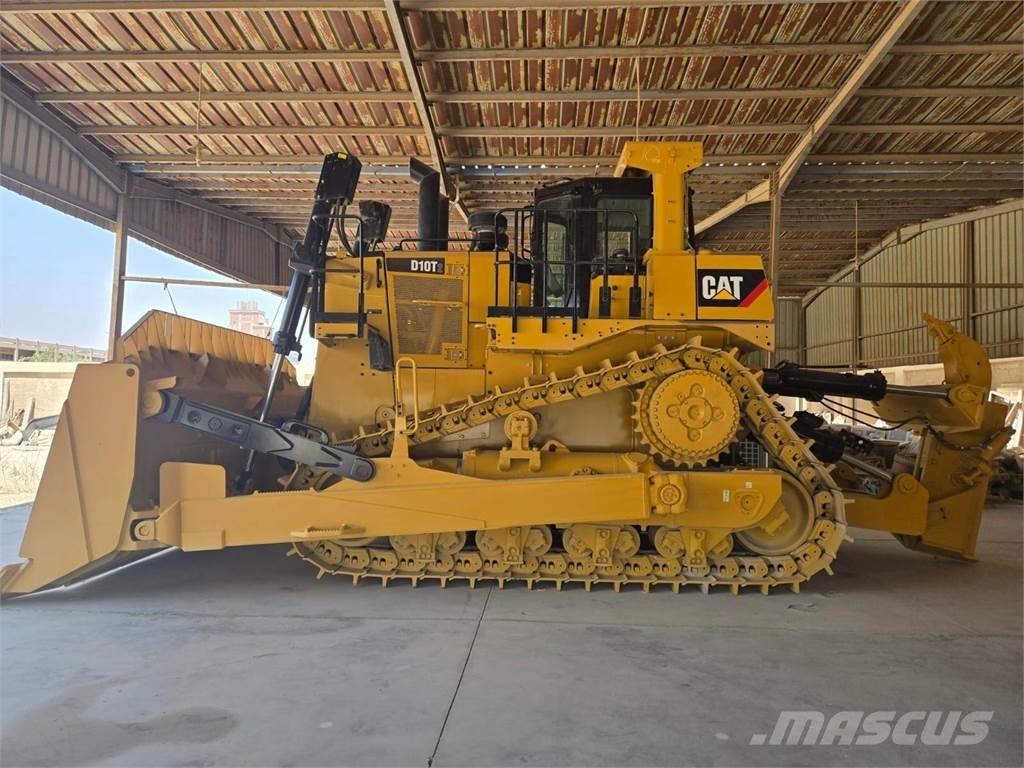 CAT D10T2 Pásové dozéry