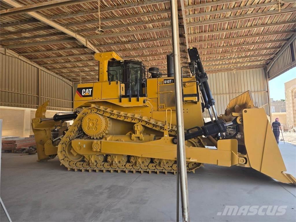 CAT D10T2 Pásové dozéry