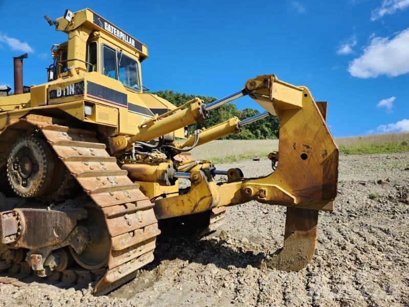 CAT D11N Pásové dozéry