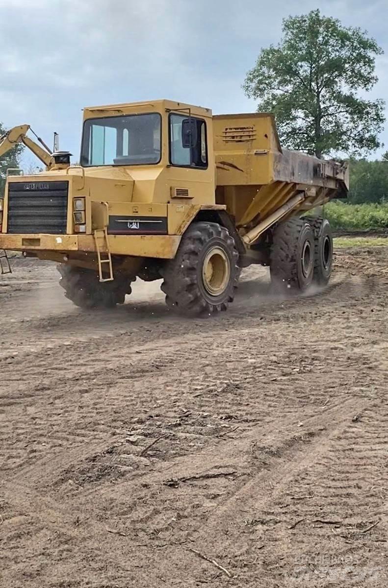 CAT D250B Kĺbové nákladné autá