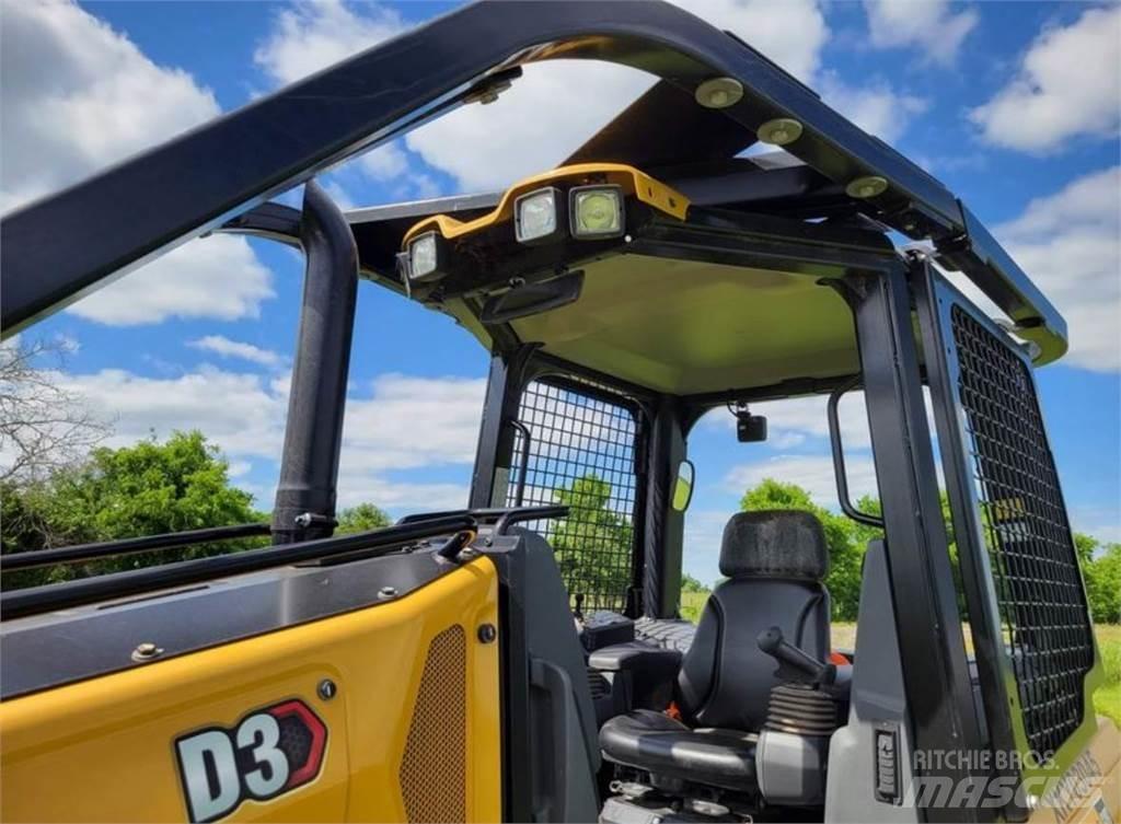 CAT D3 Pásové dozéry