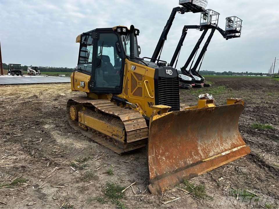 CAT D3 Pásové dozéry
