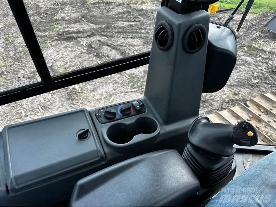 CAT D3 Pásové dozéry