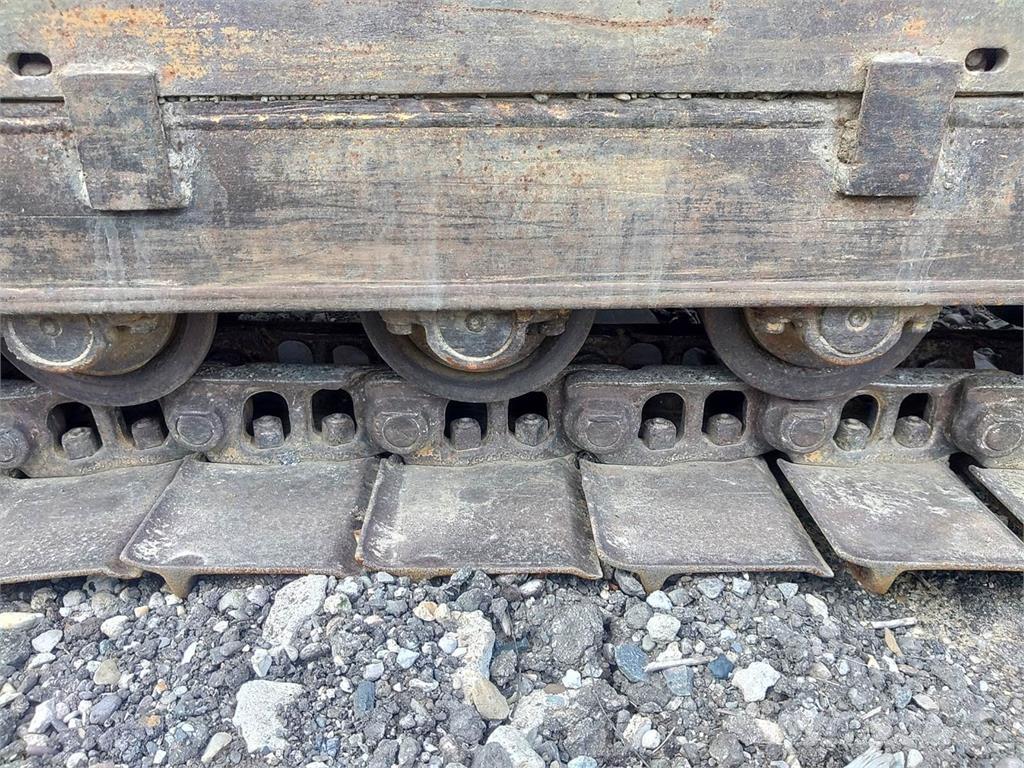 CAT D3B Pásové dozéry