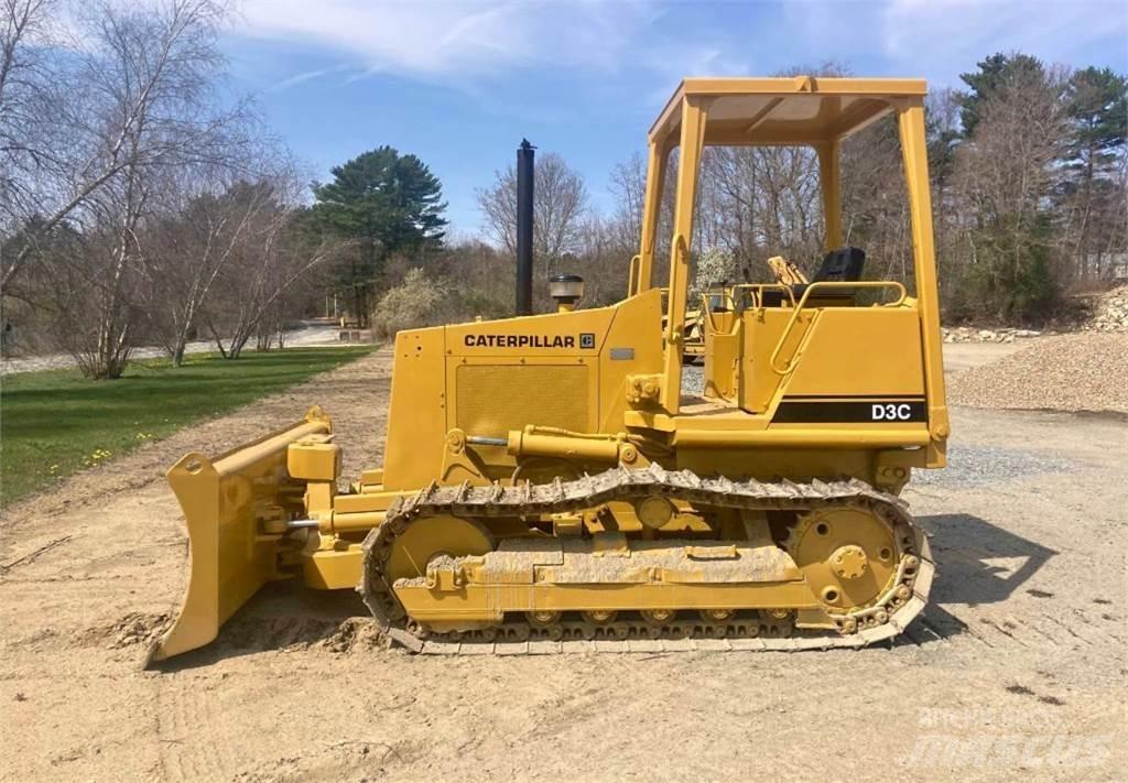 CAT D3C Pásové dozéry