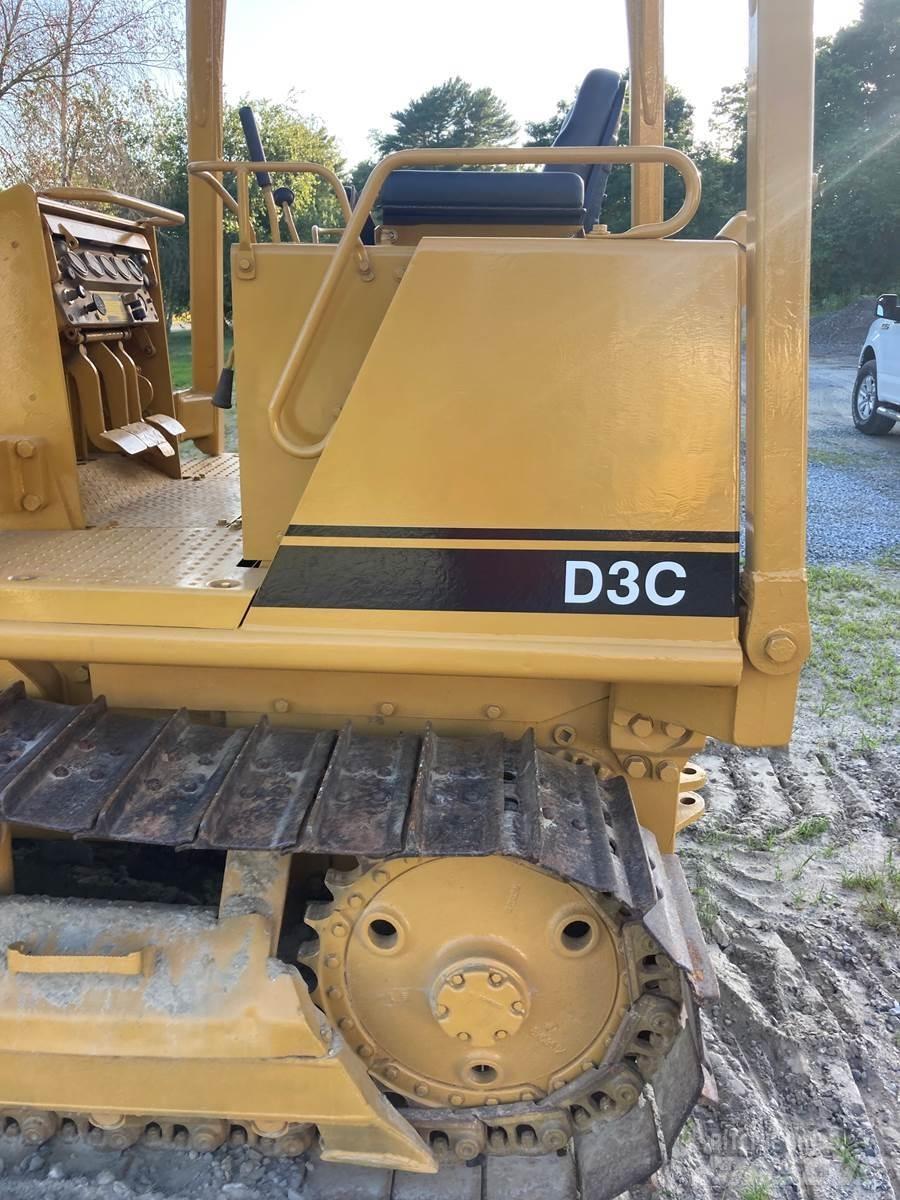 CAT D3C Pásové dozéry