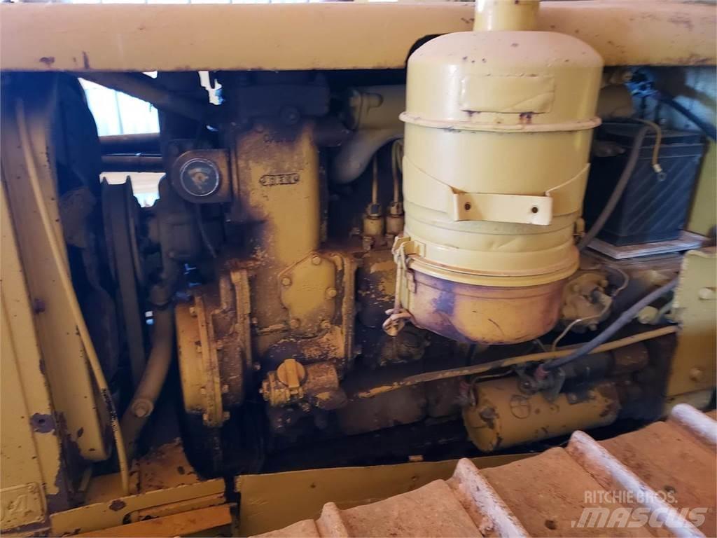 CAT D4 Ukladače potrubia