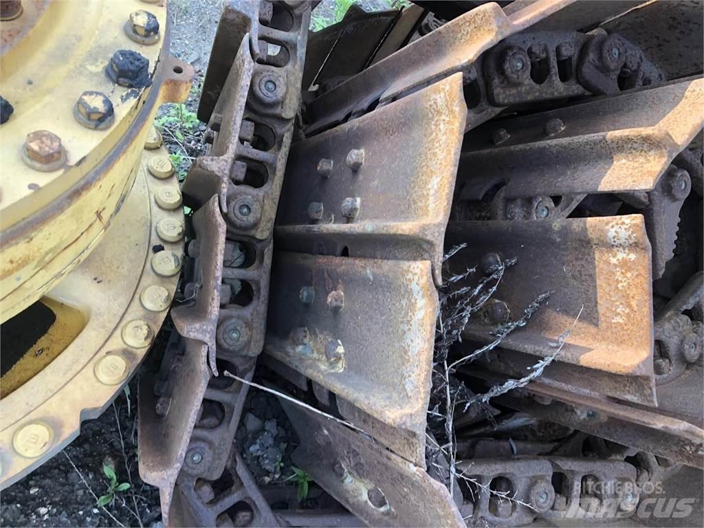 CAT D5C Pásy, reťaze a podvozok