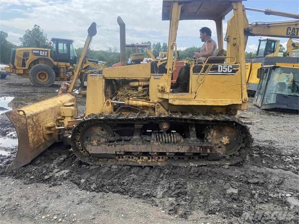 CAT D5C Pásové dozéry