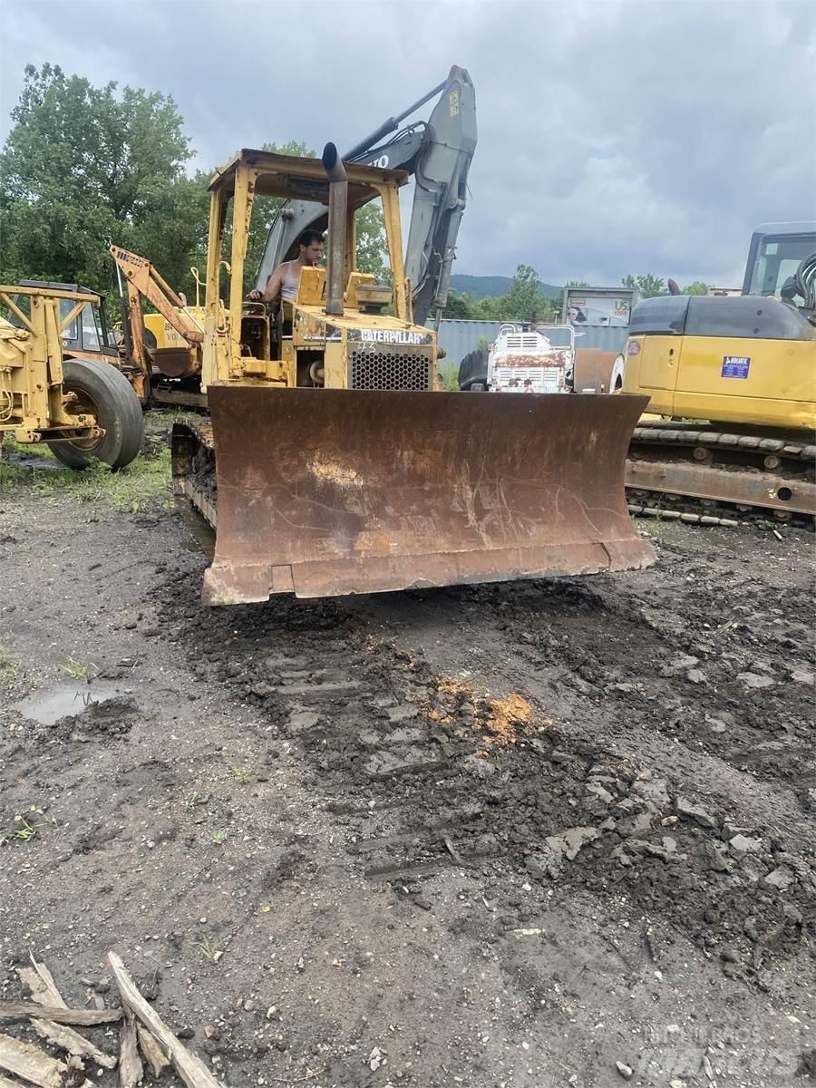 CAT D5C Pásové dozéry