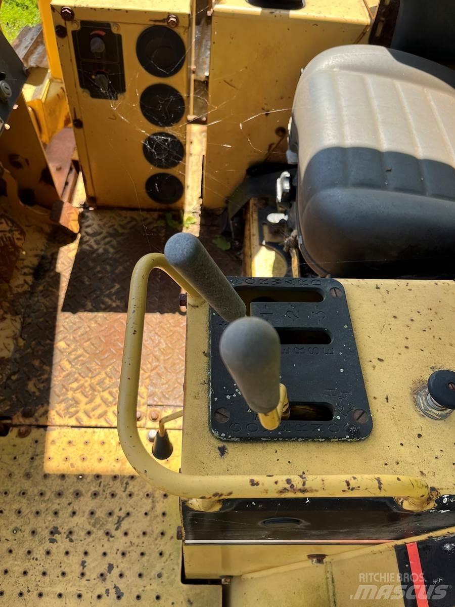 CAT D5C Pásové dozéry