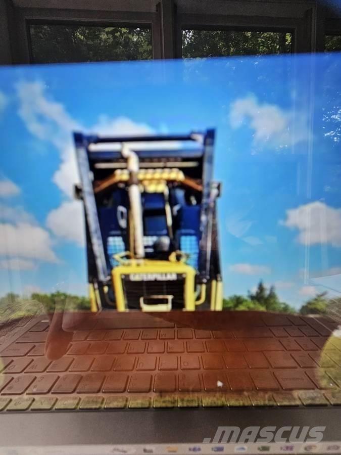 CAT D5G XL Pásové dozéry
