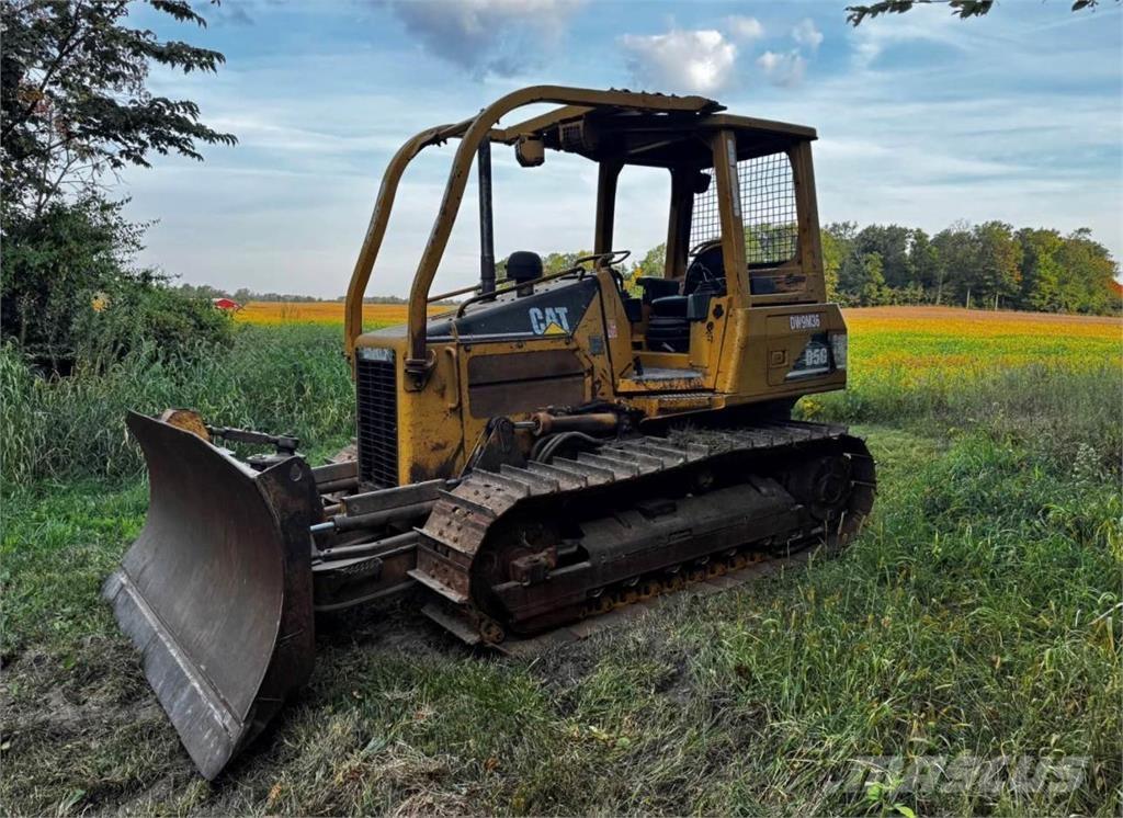 CAT D5G XL Pásové dozéry