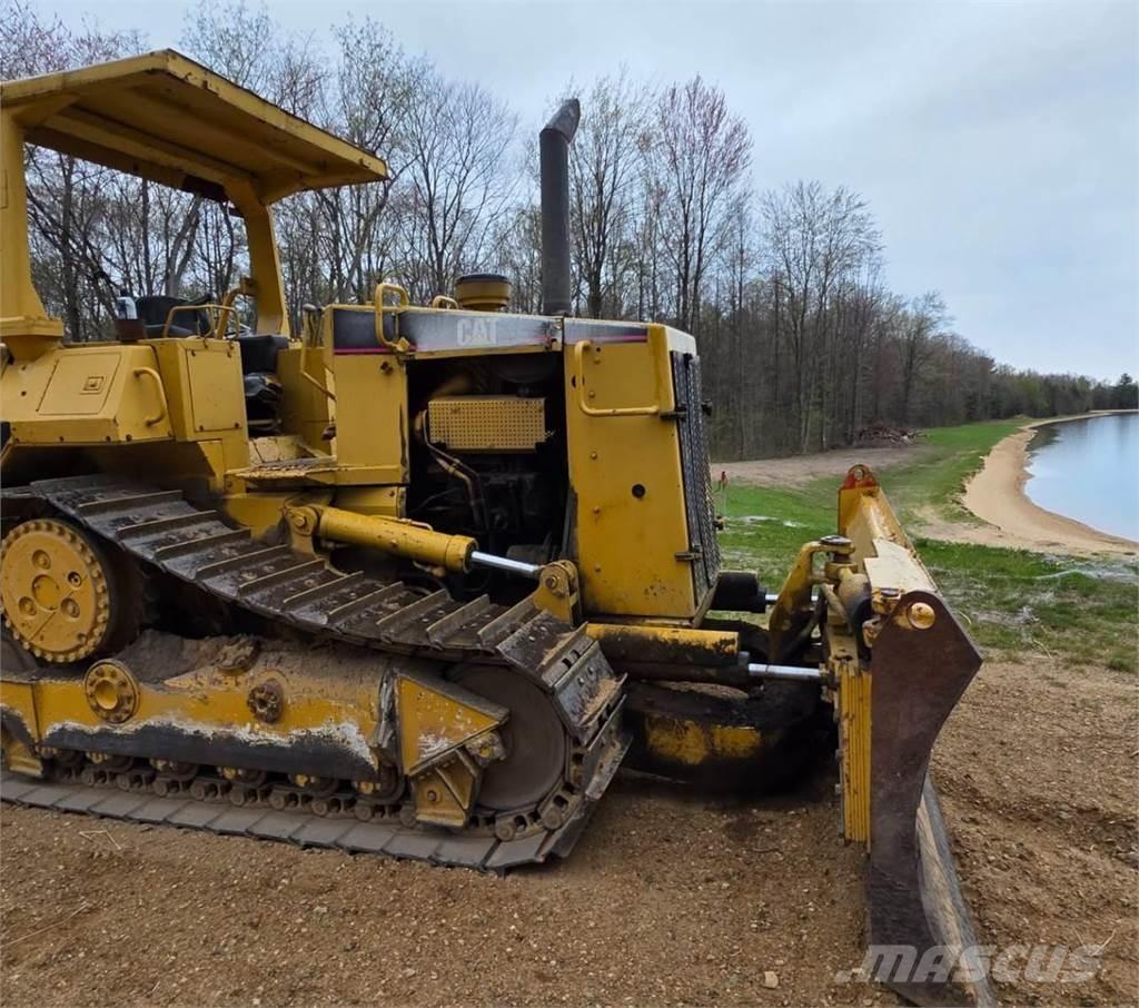 CAT D5H Pásové dozéry