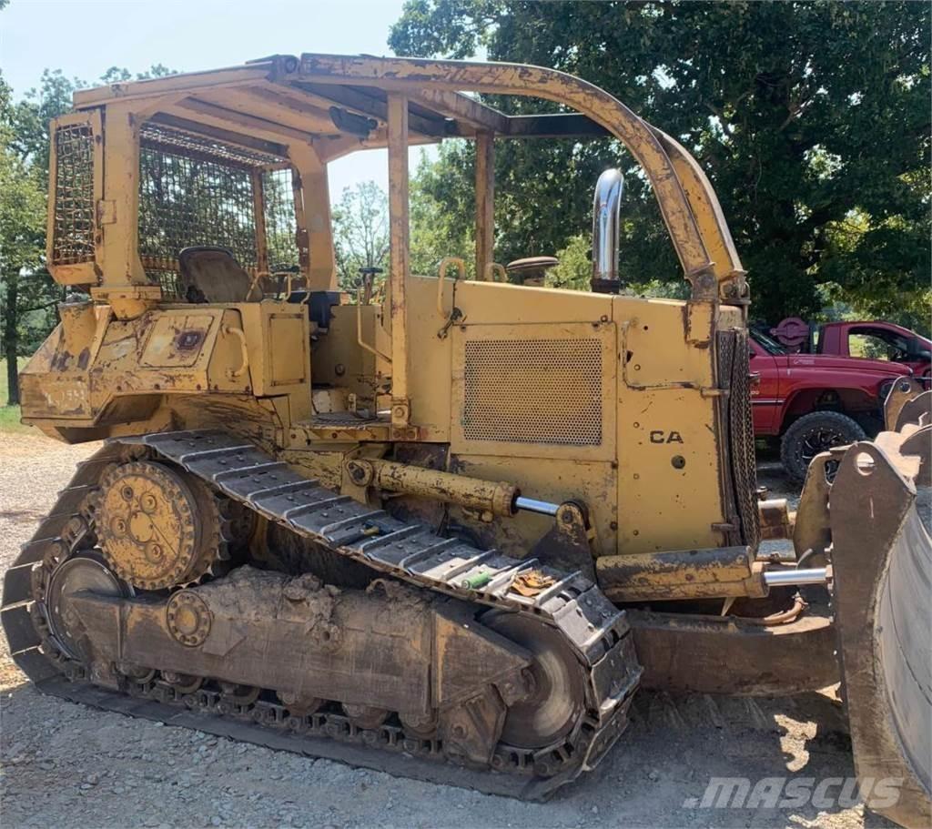 CAT D5H Pásové dozéry