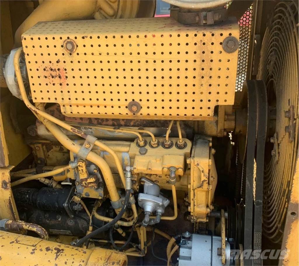 CAT D5H Pásové dozéry