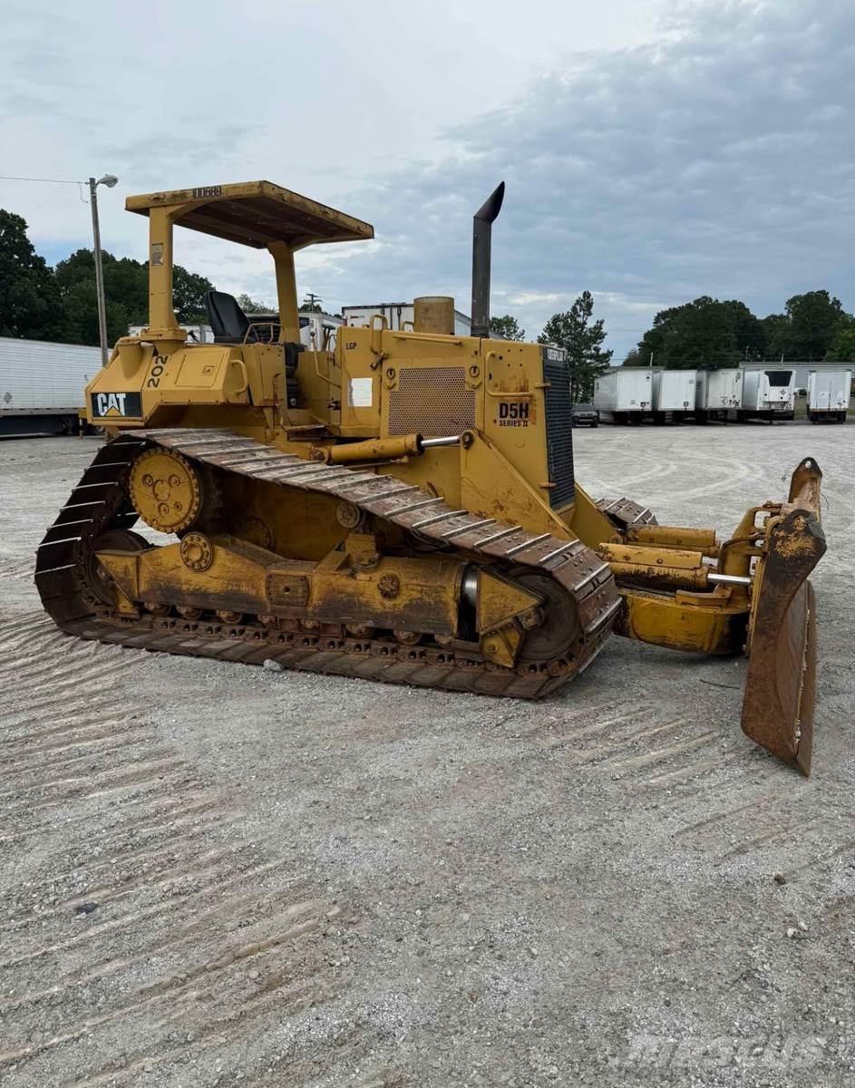CAT D5H II Pásové dozéry