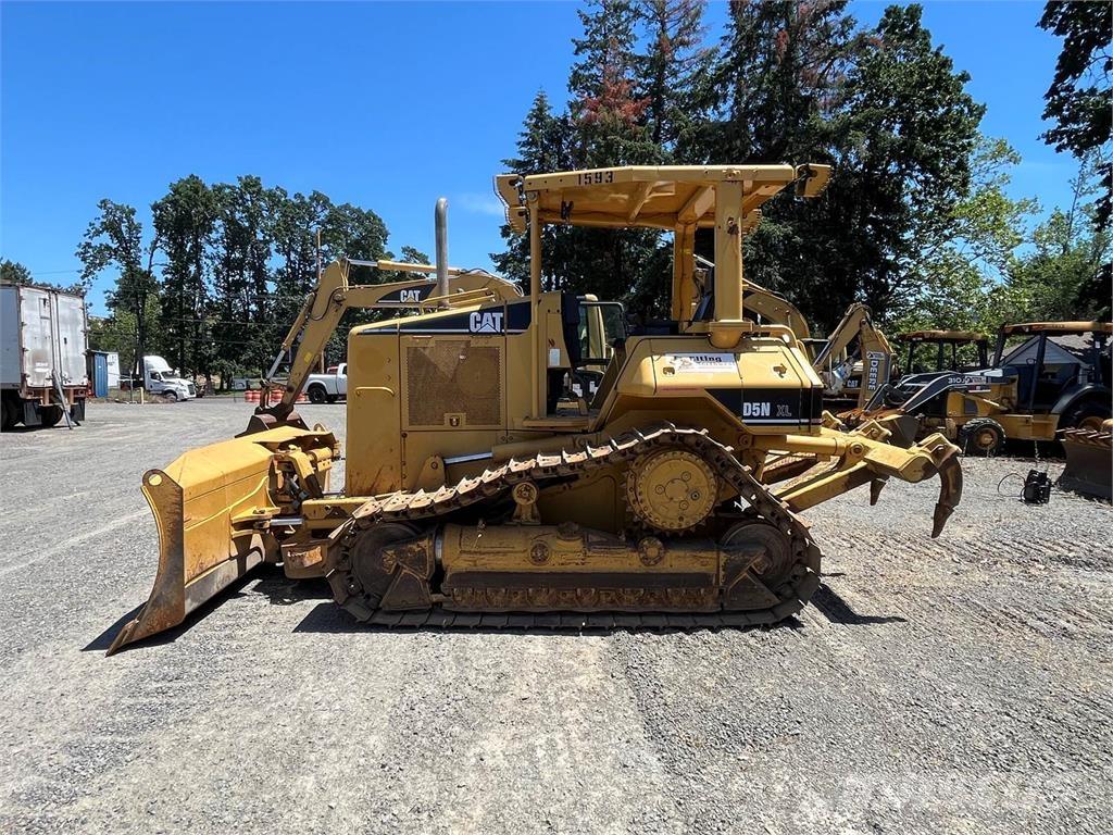 CAT D5N Pásové dozéry