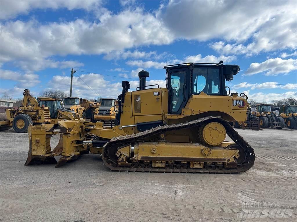 CAT D6 Pásové dozéry