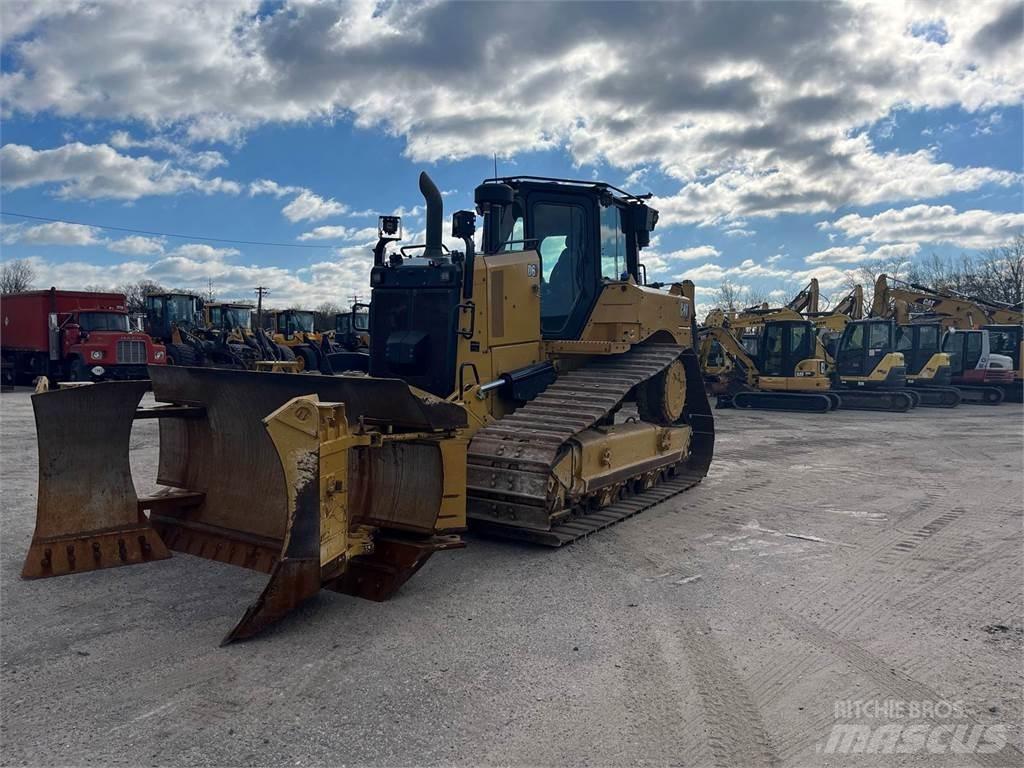 CAT D6 Pásové dozéry