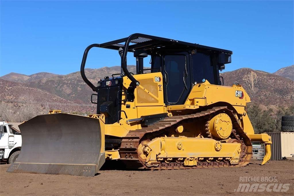 CAT D6 XL Pásové dozéry