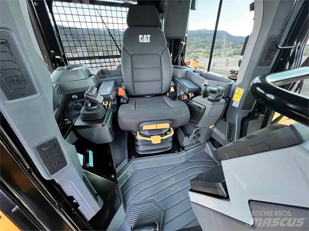 CAT D6 XL Pásové dozéry